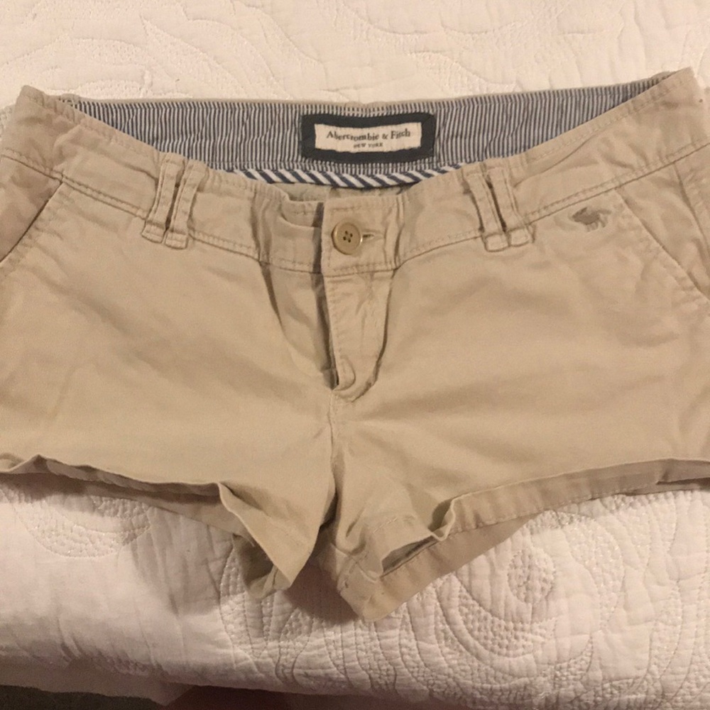 Abercrombie & Fitch Khaki Shorts